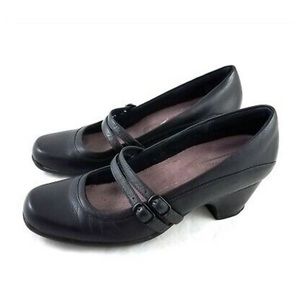 👠CLARKS👠Black Leather Mary Janes Heels